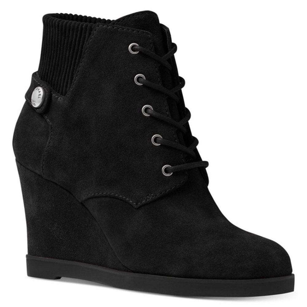 Michael Kors NWOT Black Carrigan Suede Bootie - Picture 2 of 8